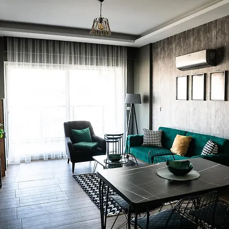 Luxuriose 1br! Netflix & Kuche - 5 Minuten Vom Strand Daire Kuşadası