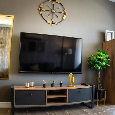 Apartmán Luxuriose 1br! Netflix & Kuche - 5 Minuten Vom Strand Kusadası